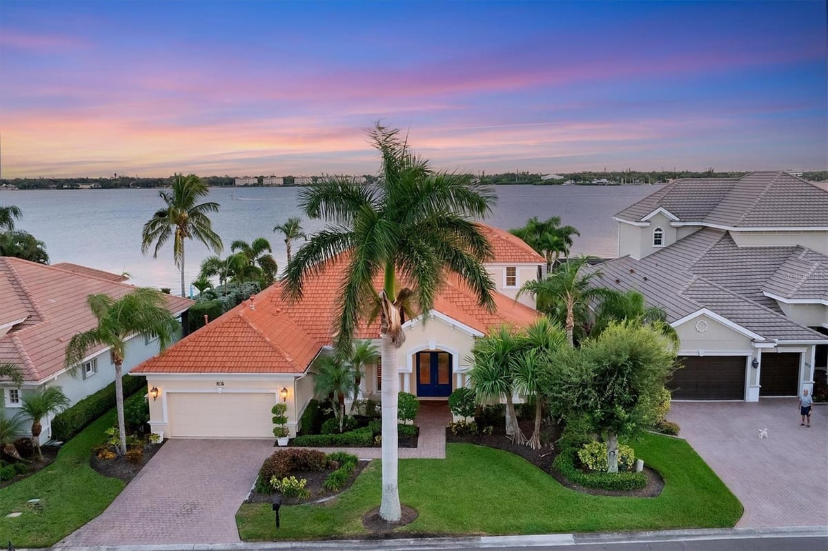 805 RIVIERA DUNES WAY