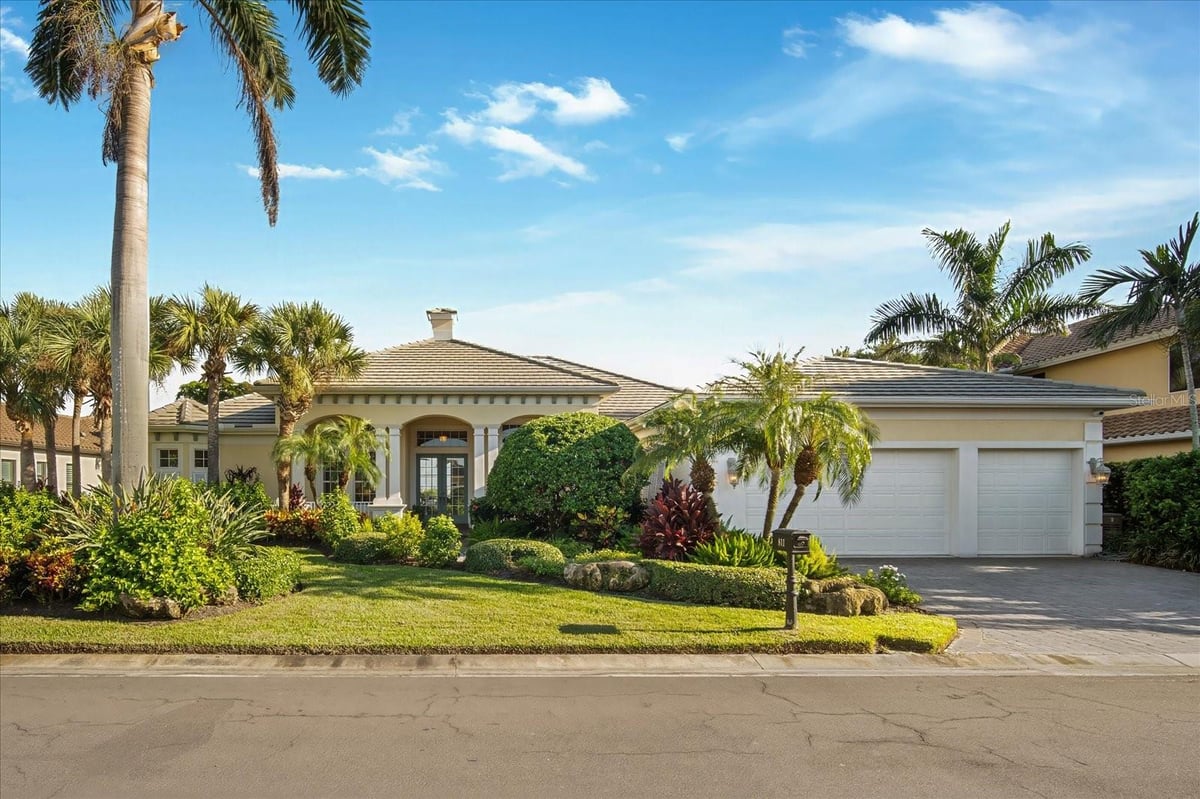 811 RIVIERA DUNES WAY