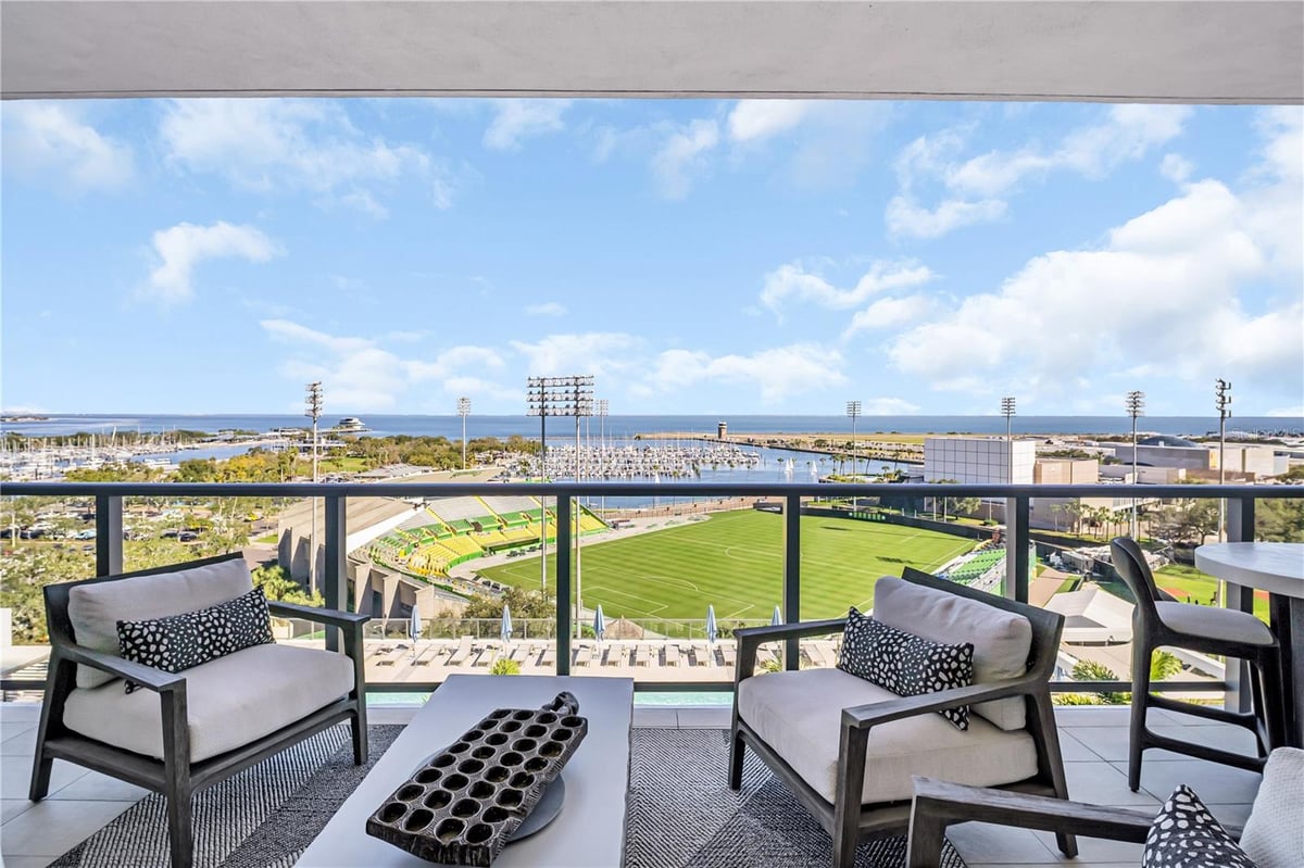 301 1ST STREET S #1002