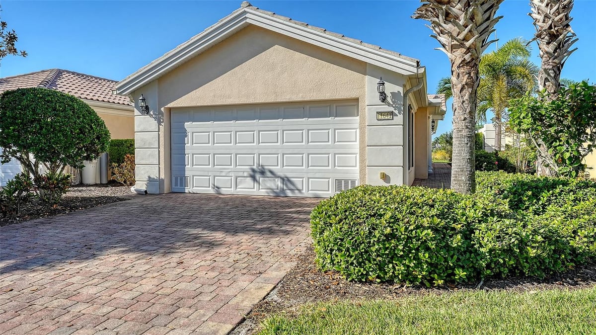 11641 GARESSIO LANE, SARASOTA, FL 34238