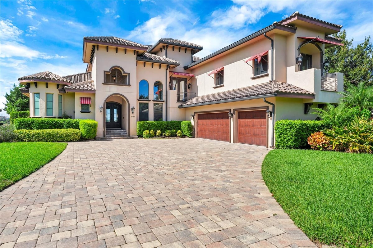 7757 SUMMERLAKE POINTE BOULEVARD