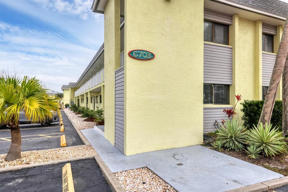6703 MIDNIGHT PASS ROAD #208, SARASOTA, FL 34242