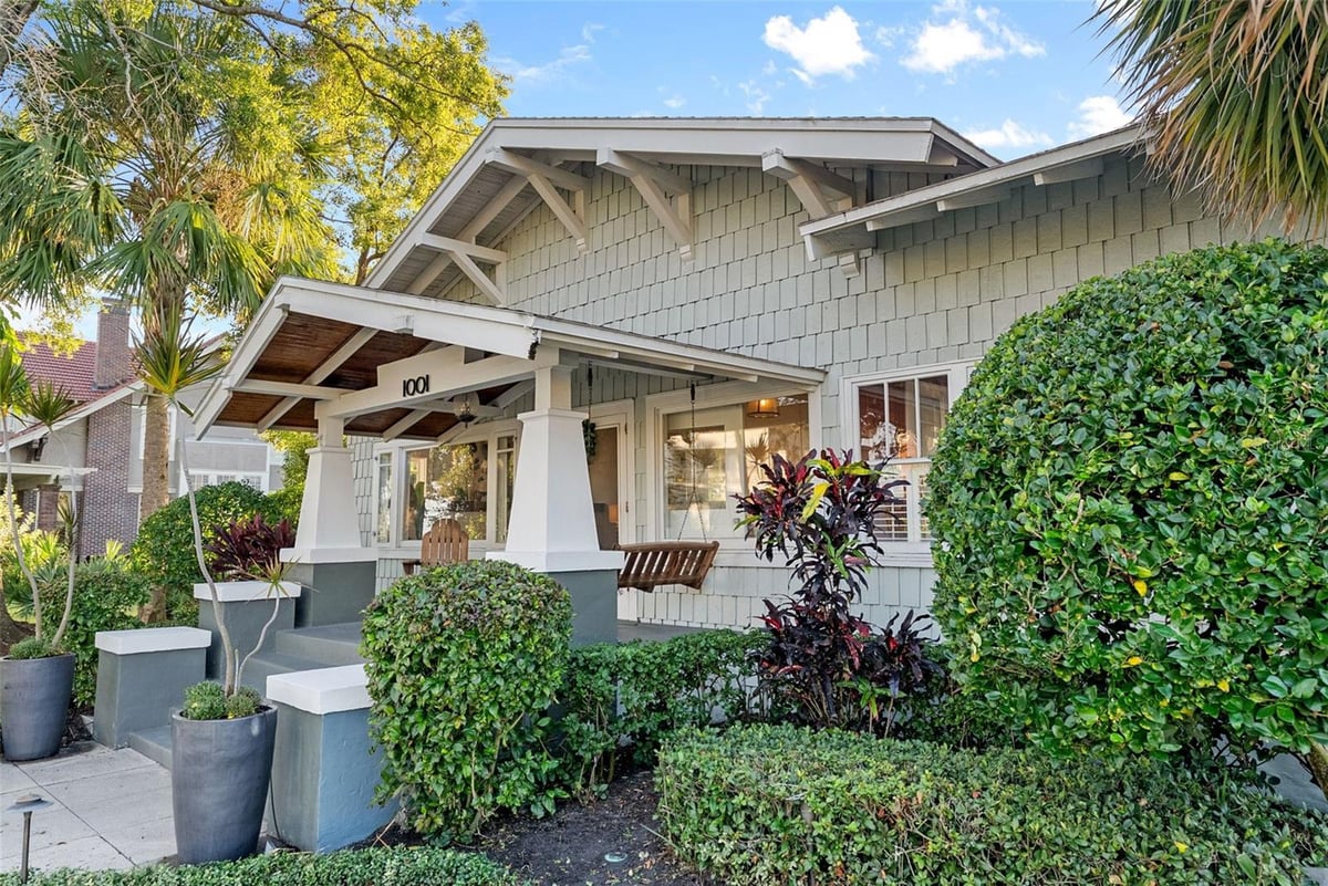 1001 S OREGON AVENUE