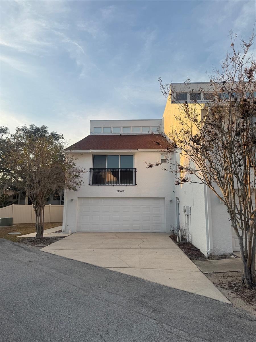 9548 ORANGE VALLEY COURT, TAMPA, FL 33618