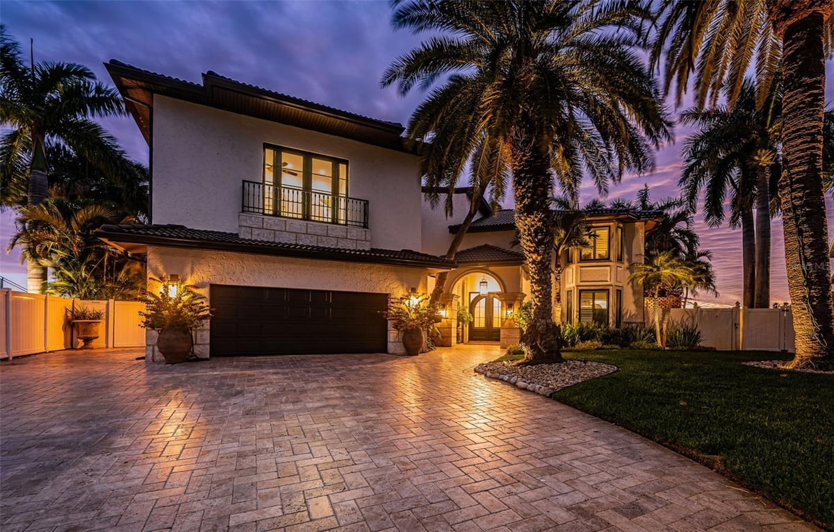 7800 9TH AVENUE S, ST PETERSBURG, FL 33707