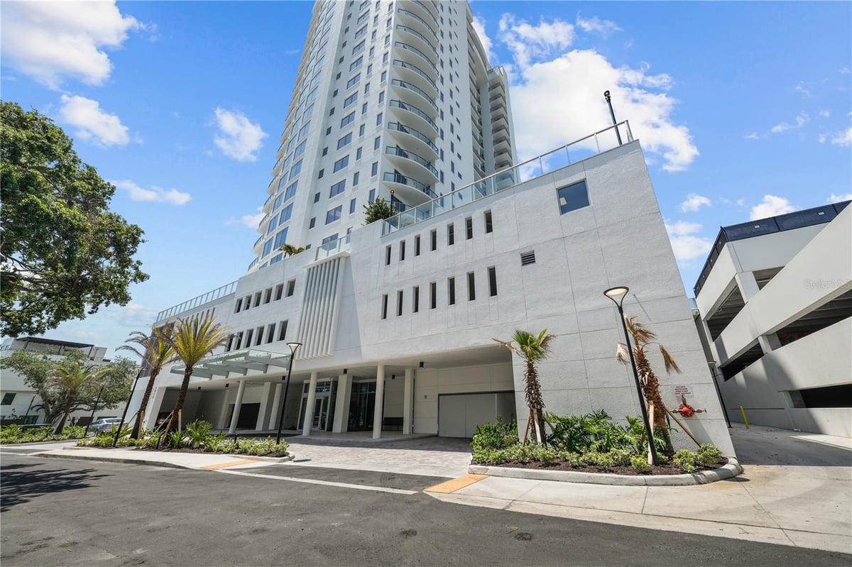 2910 W BARCELONA STREET #1902