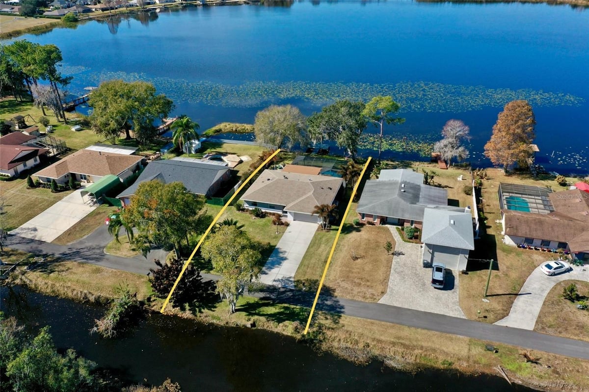 601 LAKE PANSY DRIVE NW