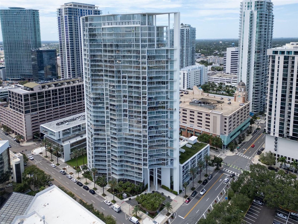 175 1ST STREET S #1008