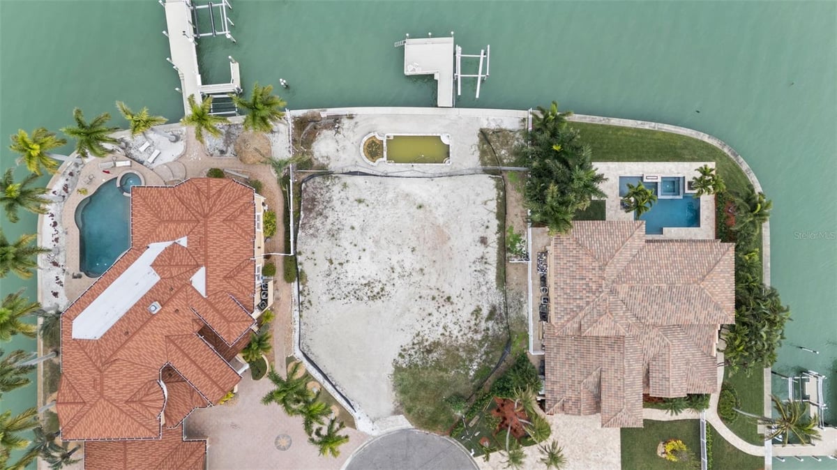 850 CAPRI BOULEVARD, TREASURE ISLAND, FL 33706