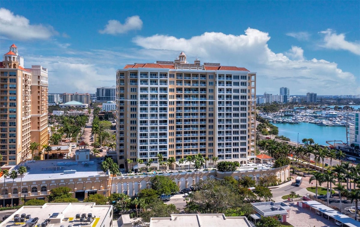 35 WATERGATE DRIVE #1403
