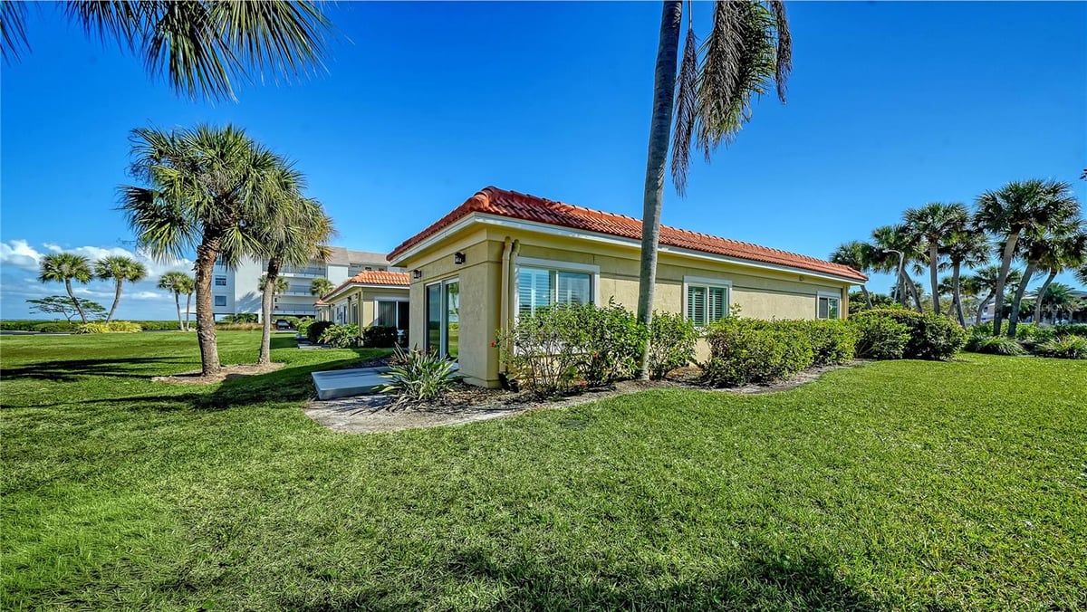 4750 GULF OF MEXICO DRIVE #Villa 8