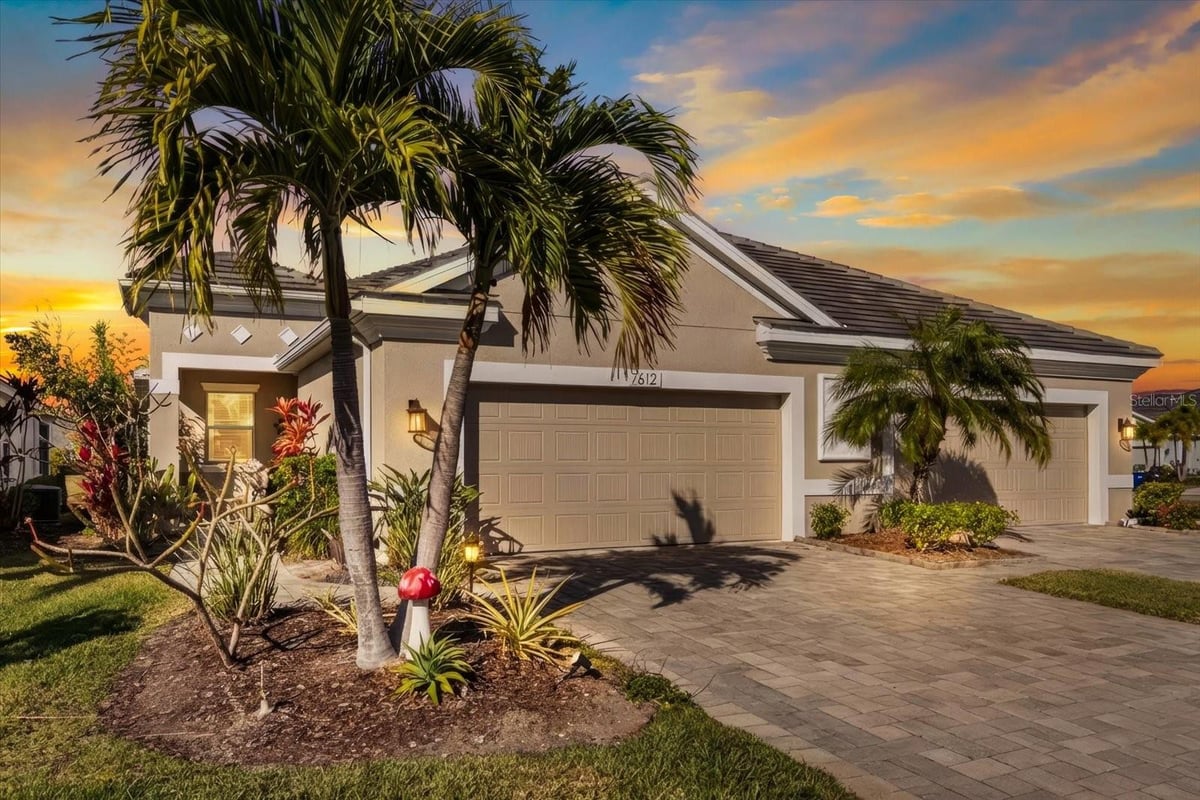 7612 ALUMNI TRAIL, SARASOTA, FL 34243