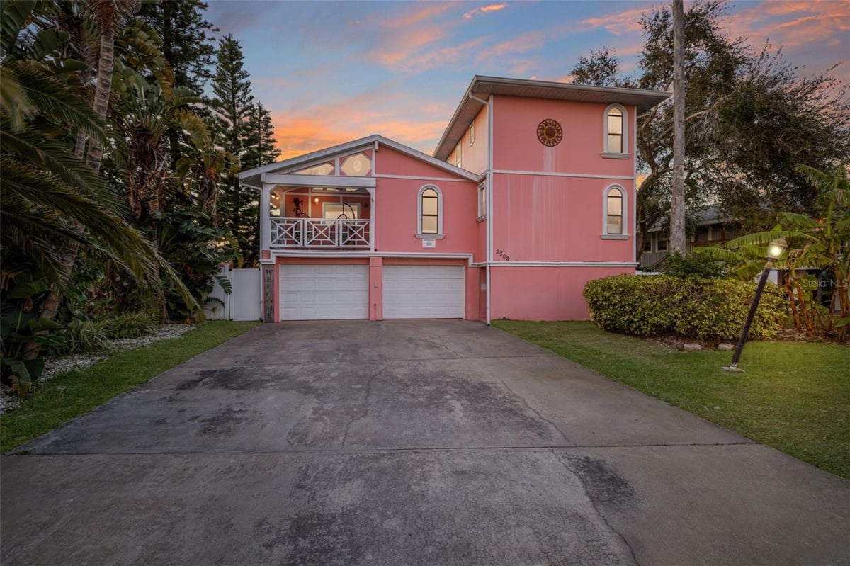 Community Featured Property
