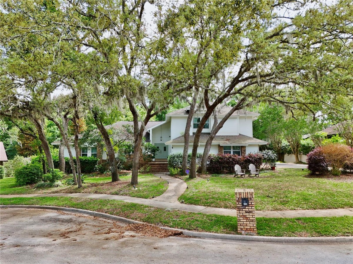 104 STONEBROOK COURT