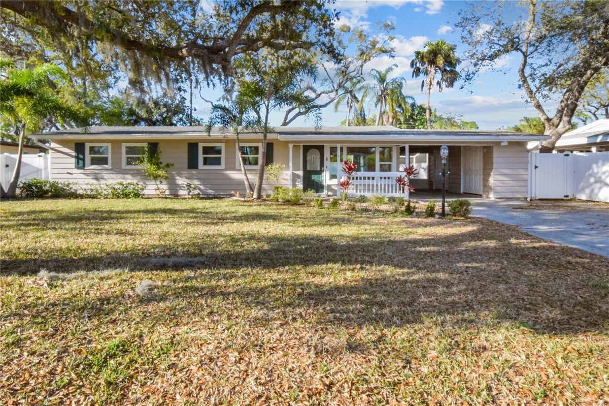 3141 IRVING STREET, SARASOTA, FL 34237