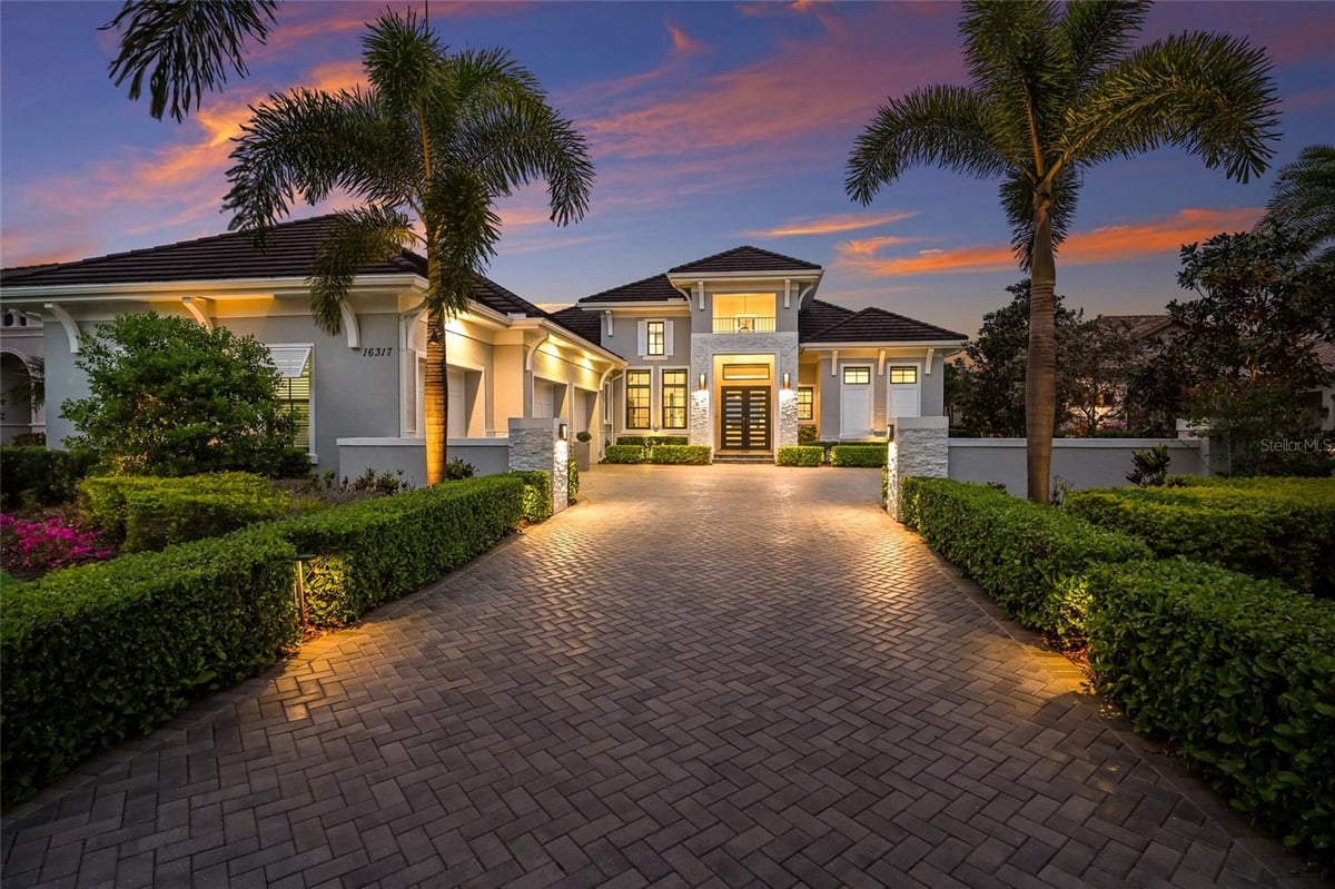 16317 DAYSAILOR TRAIL, LAKEWOOD RANCH, FL 34202