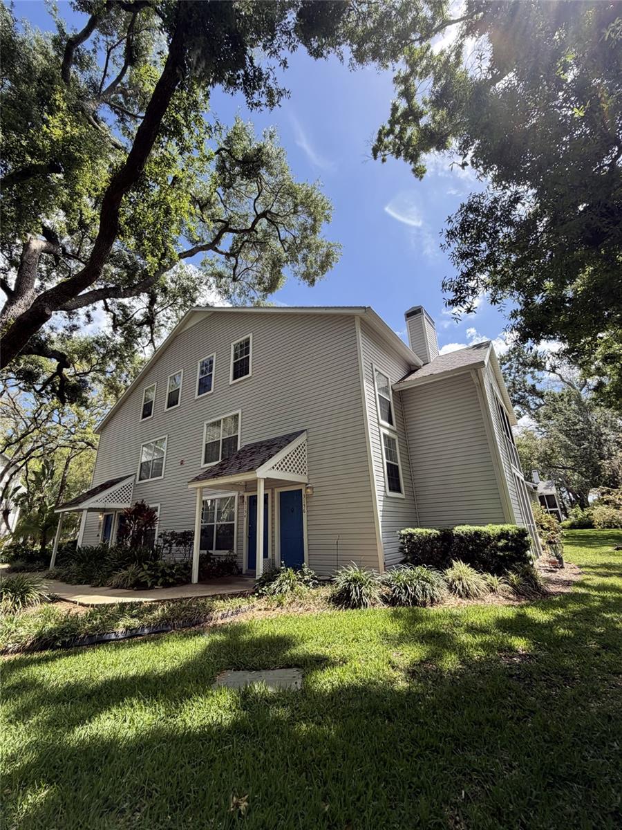 3156 VALLEY OAKS DRIVE #614, TAMPA, FL 33618