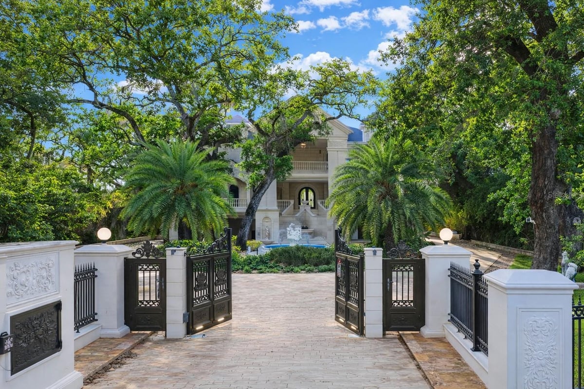 Community Featured Property