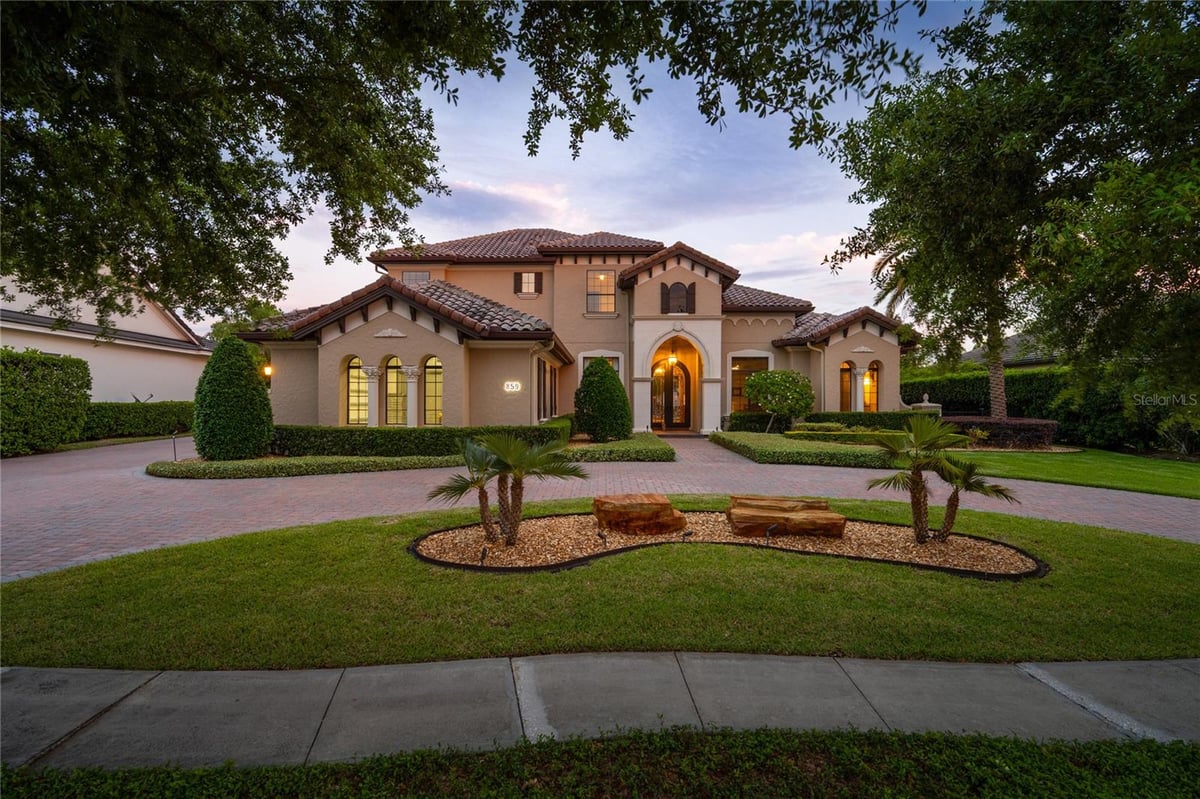 859 ISLE POINT
