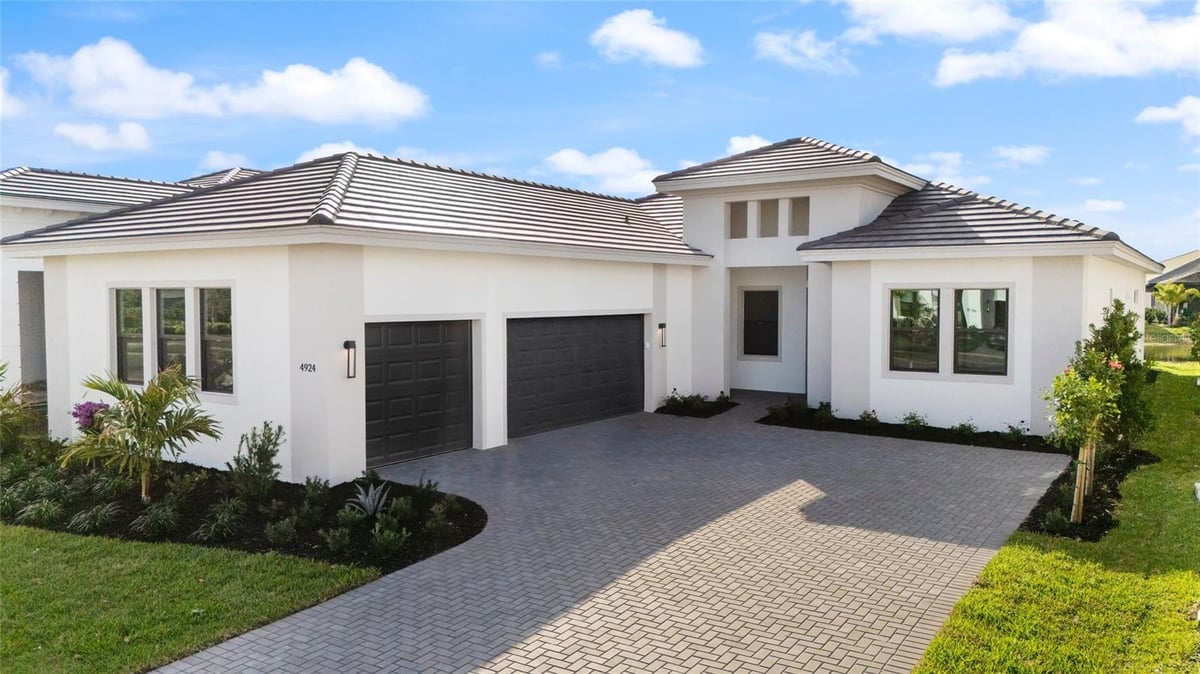 4924 EDISTO COURT