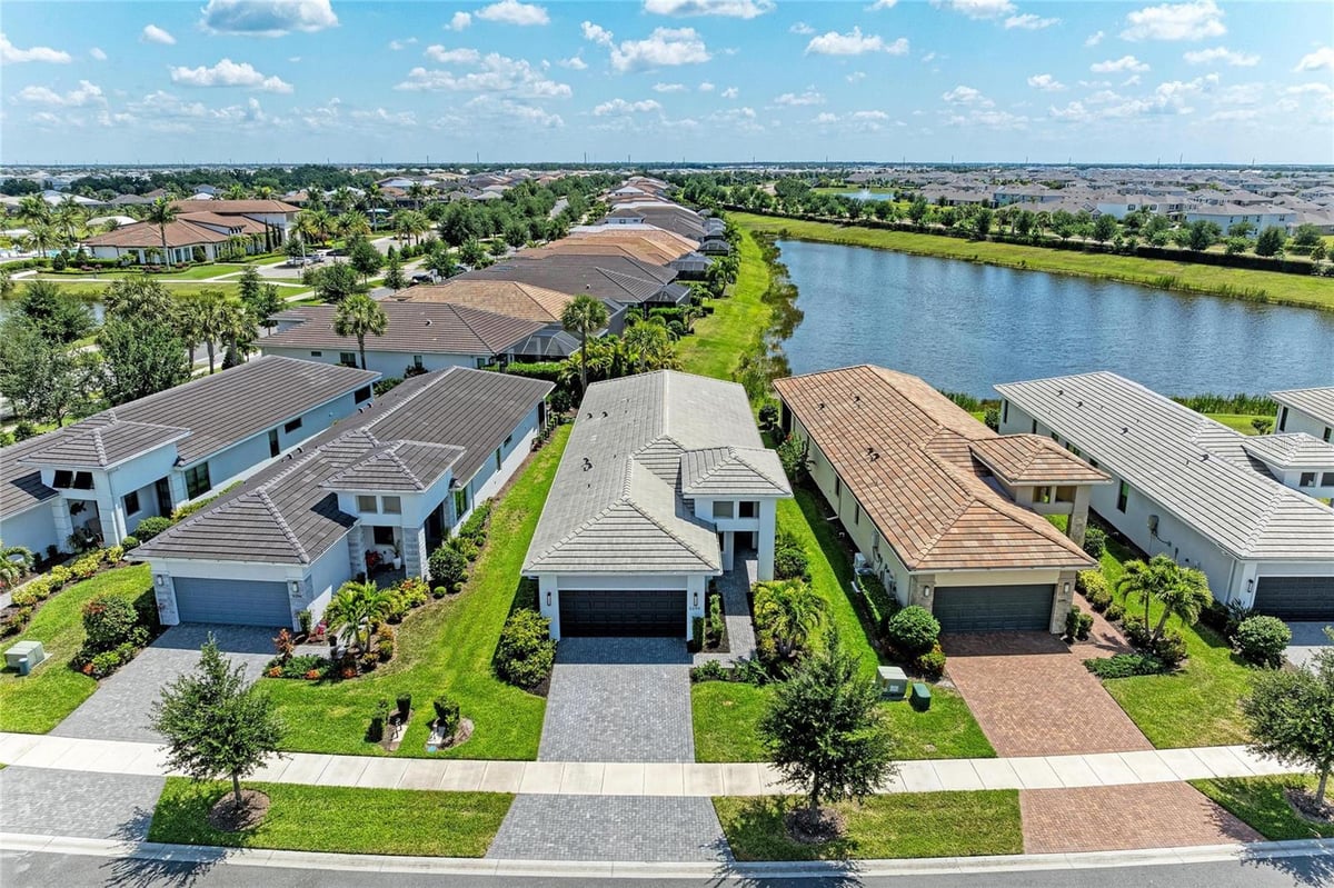 5290 BARNETT CIRCLE