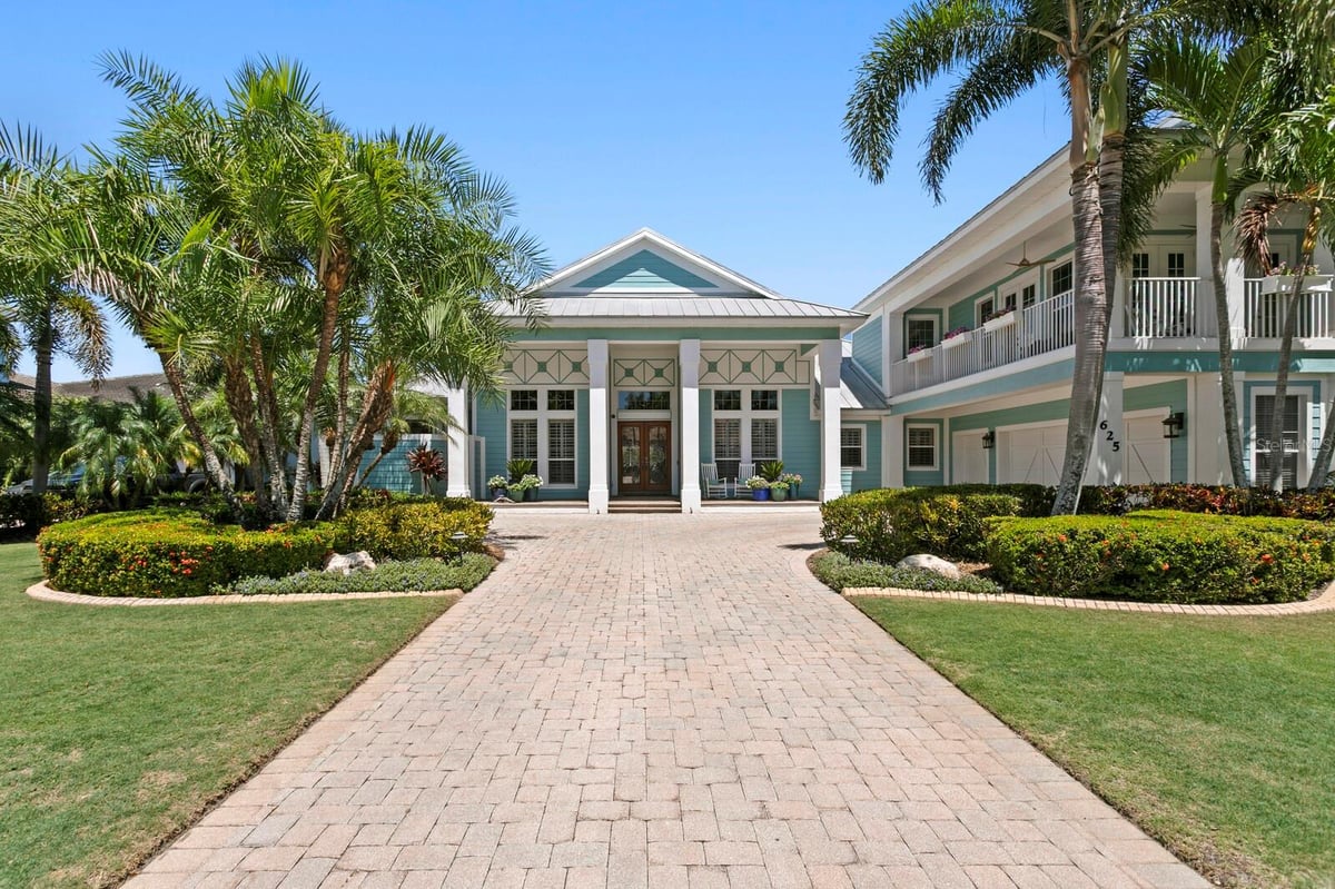 Community Featured Property