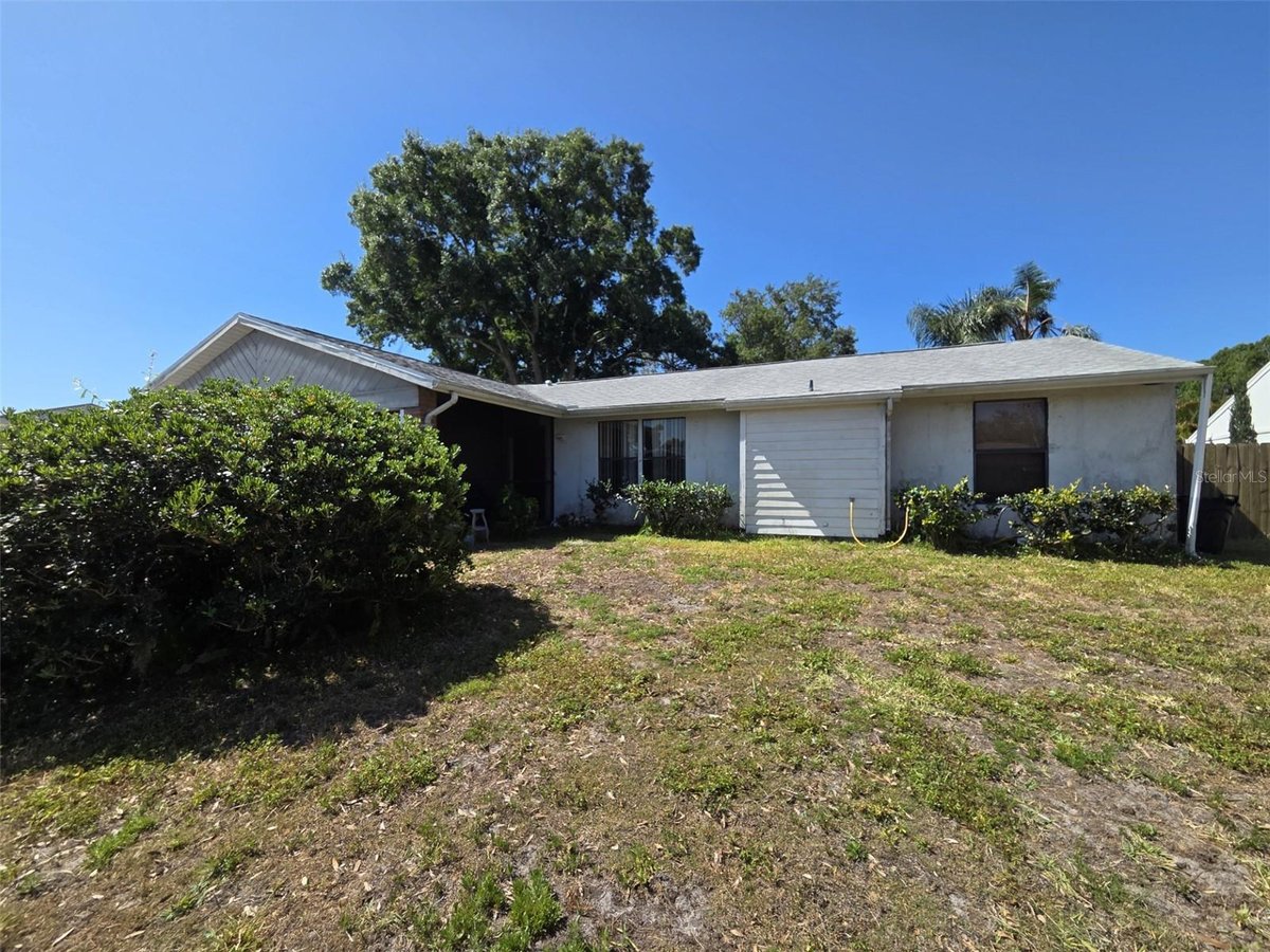 602 BAY LAKE TRAIL