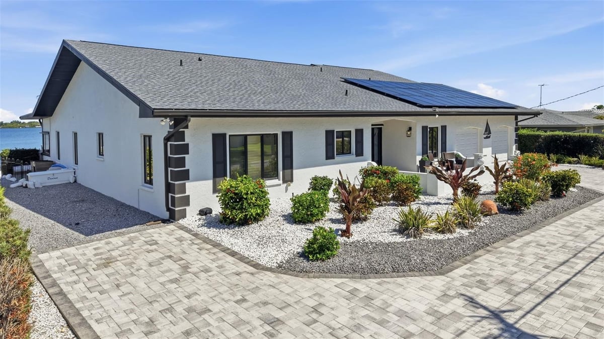 5207 BAY STATE ROAD