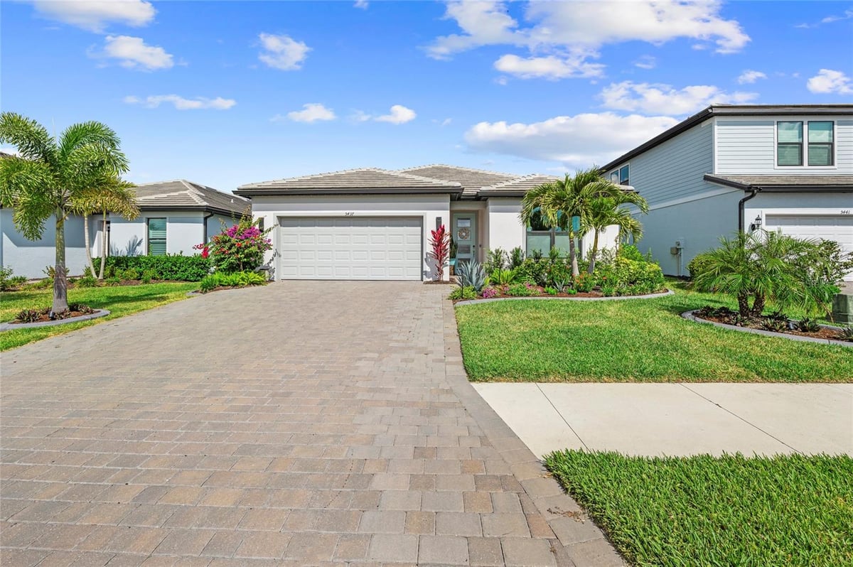 5437 SILVERSIDE PINE COURT