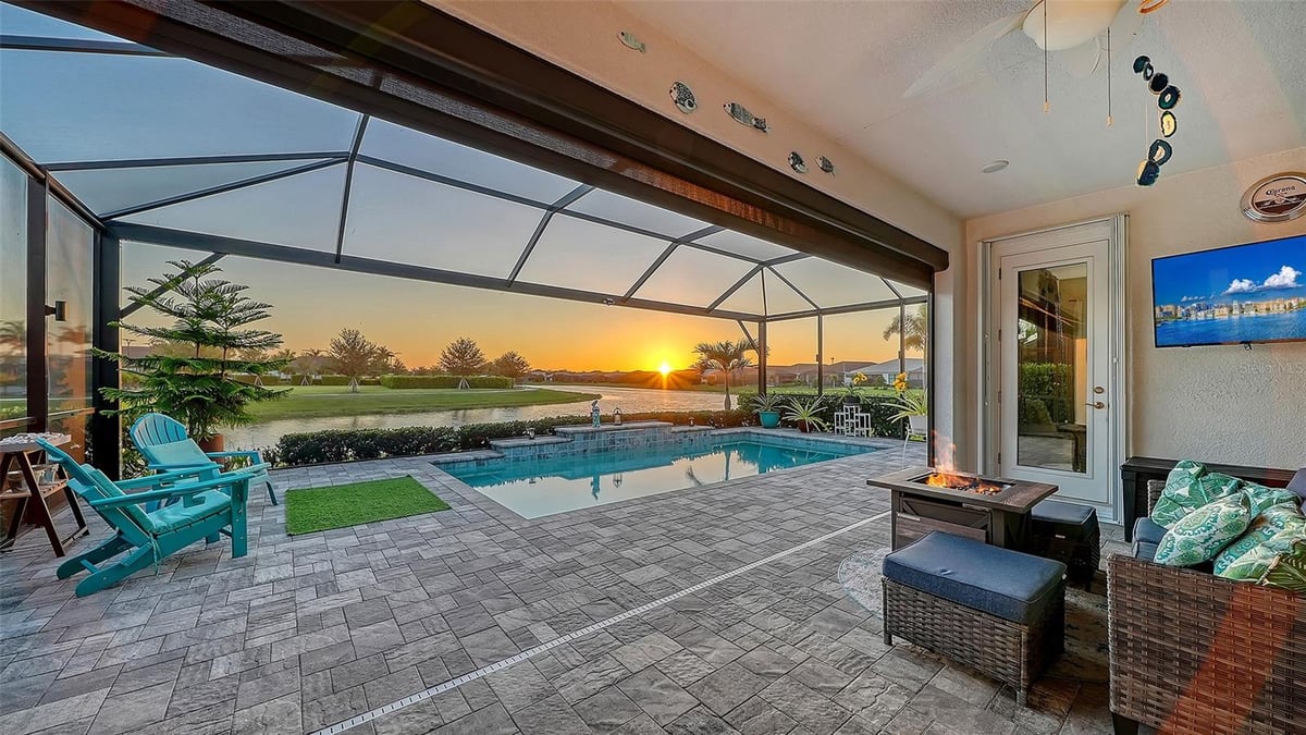 4921 SURFSIDE CIRCLE