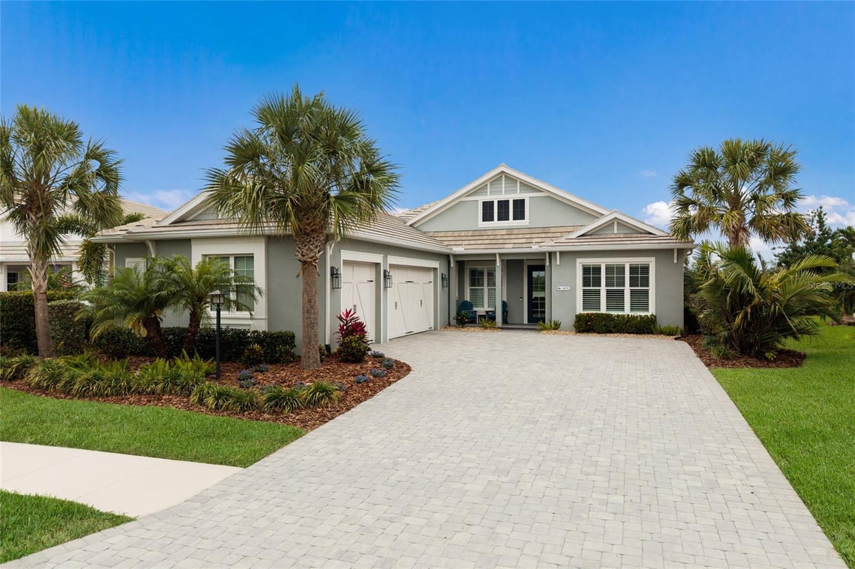 8092 GRANDE SHORES DRIVE
