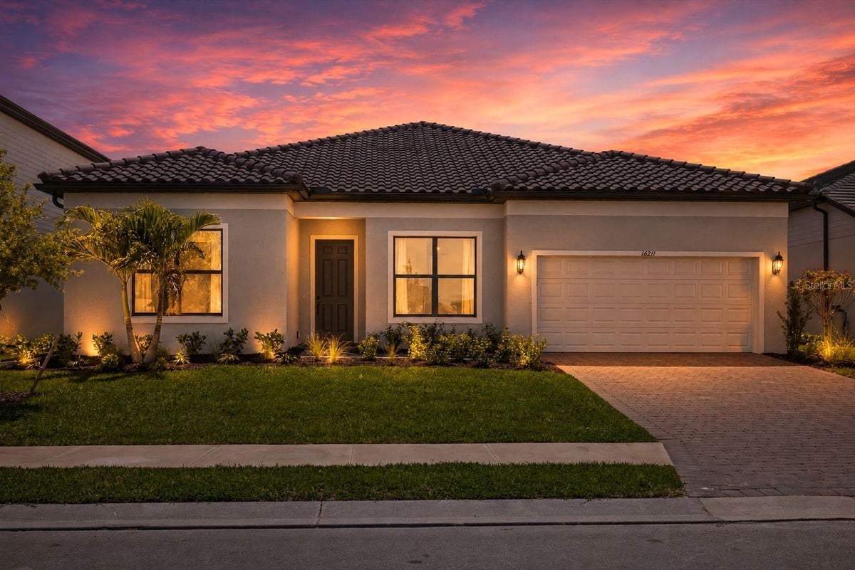 16211 HIDDEN OAK LOOP