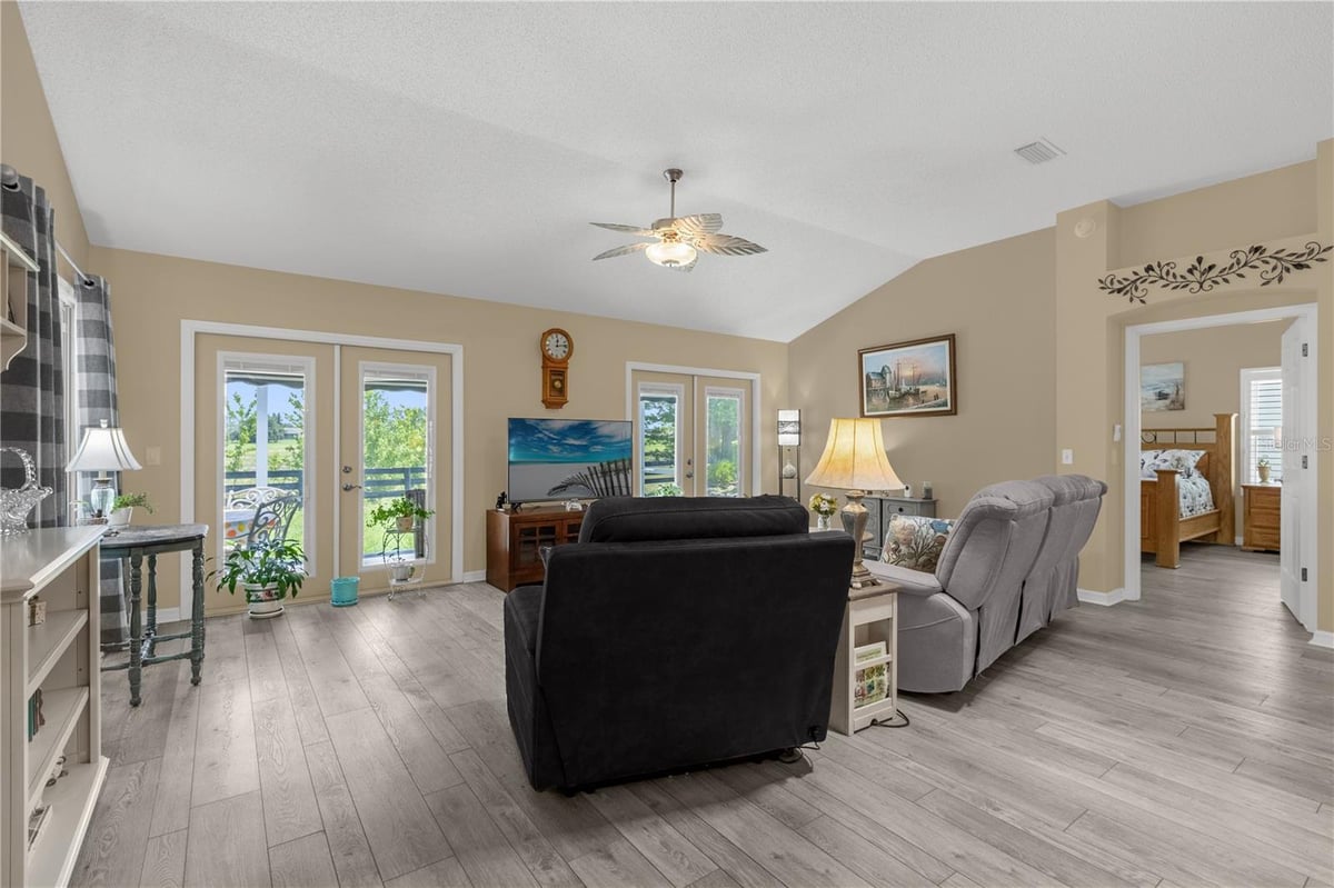 521 CARRERA DRIVE, THE VILLAGES, FL 32159 | Slideshow Image #6