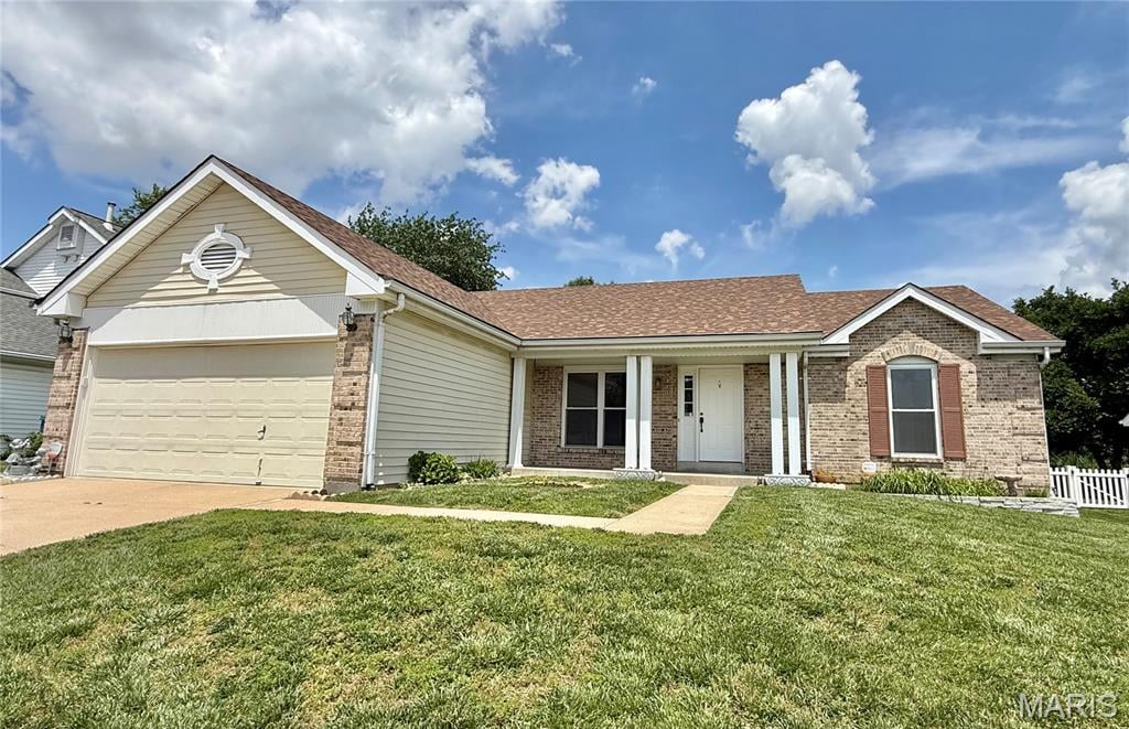 3675 BOSTONS FARM DRIVE, BRIDGETON, MO 63044  Photo 3