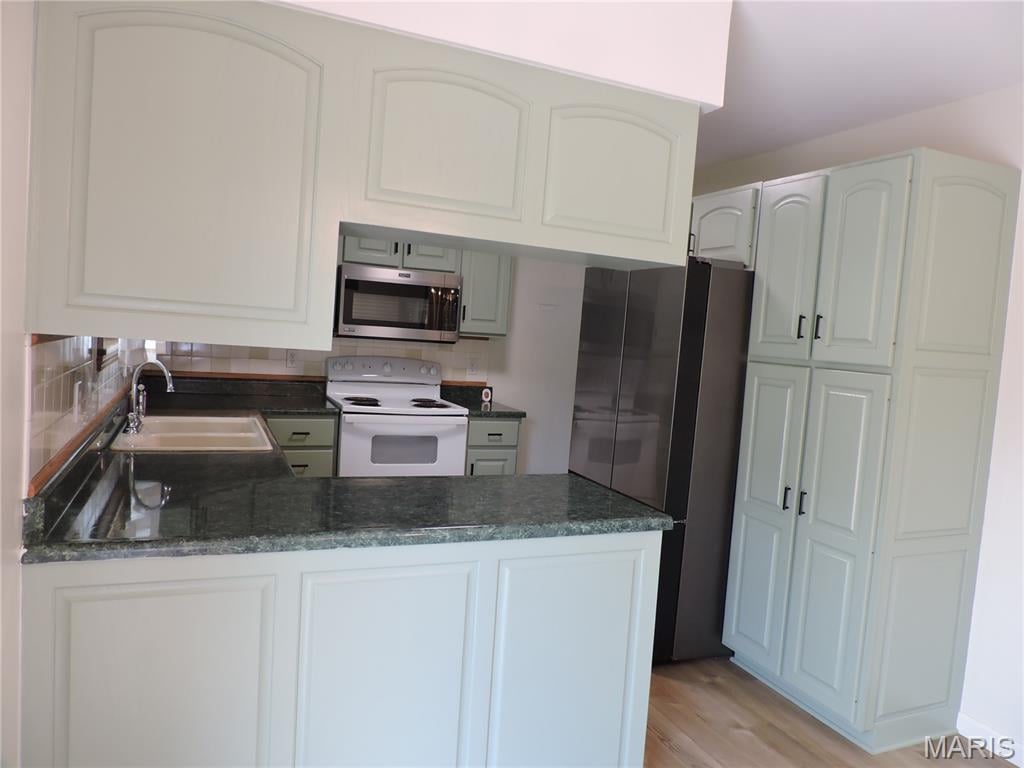 3330 HIGHWAY A, WASHINGTON, MO 63090  Photo 11