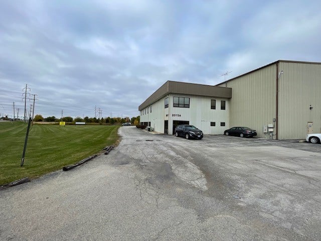 2015 ROUTE 34 #2A Oswego IL 60543