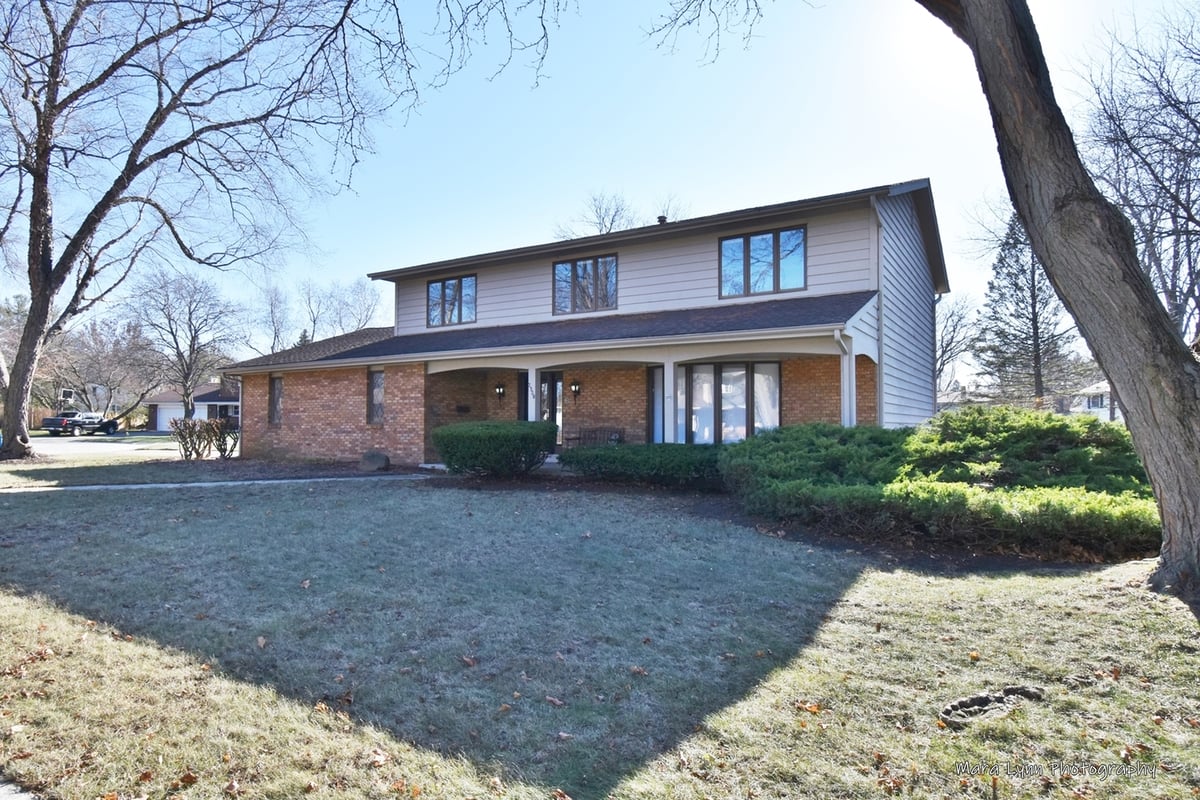 2320 COACH AND SURREY LANE, AURORA, IL 60506 Pilmer Real Estate, Inc.