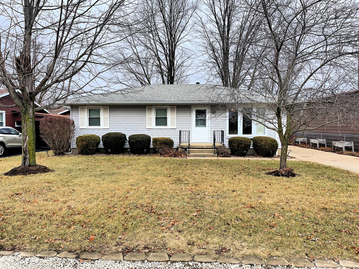 1506 MANHATTAN DRIVE, STREATOR, IL 61364 Chismarick Realty