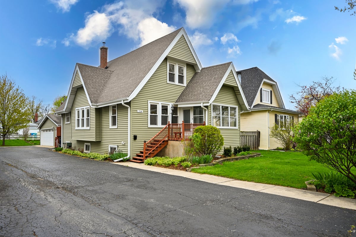 218 S GRACE STREET, LOMBARD, IL 60148 Platinum Partners Realtors