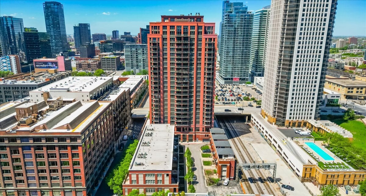 Featured Property - Weinberg Choi Realty Inc
