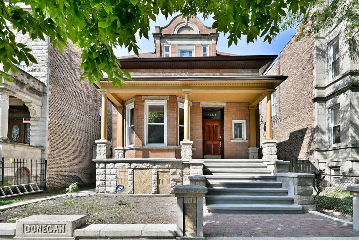 1654 S MILLARD AVENUE, CHICAGO, IL 60623  Photo 2