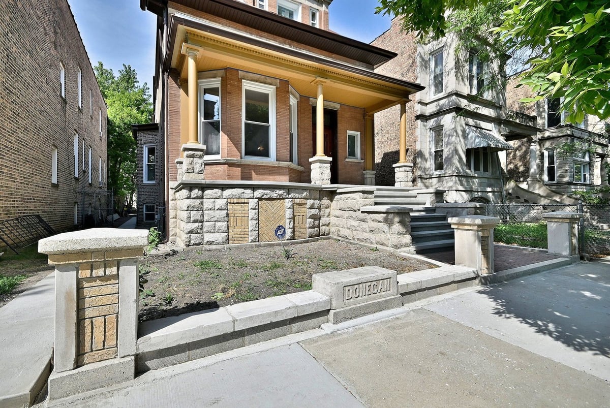 1654 S MILLARD AVENUE, CHICAGO, IL 60623  Photo 5