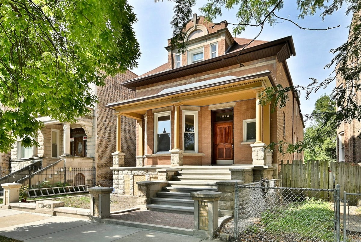 1654 S MILLARD AVENUE, CHICAGO, IL 60623  Photo 3