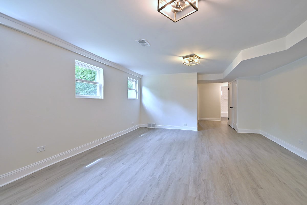 6750 N KOSTNER AVENUE, LINCOLNWOOD, IL 60712  Photo 14
