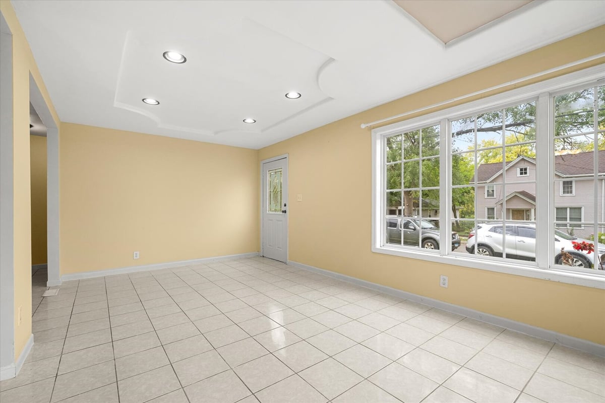 400 ROSEWOOD AVENUE, AURORA, IL 60505  Photo 5