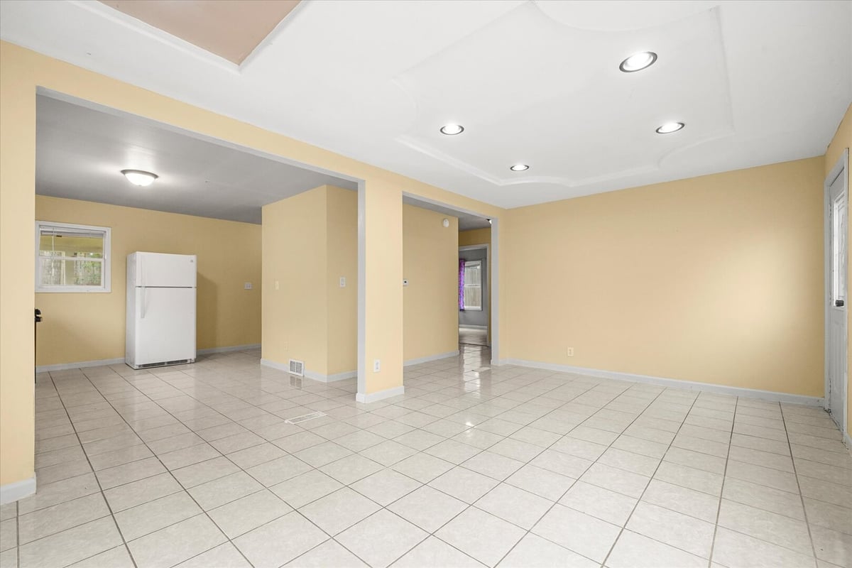 400 ROSEWOOD AVENUE, AURORA, IL 60505  Photo 3