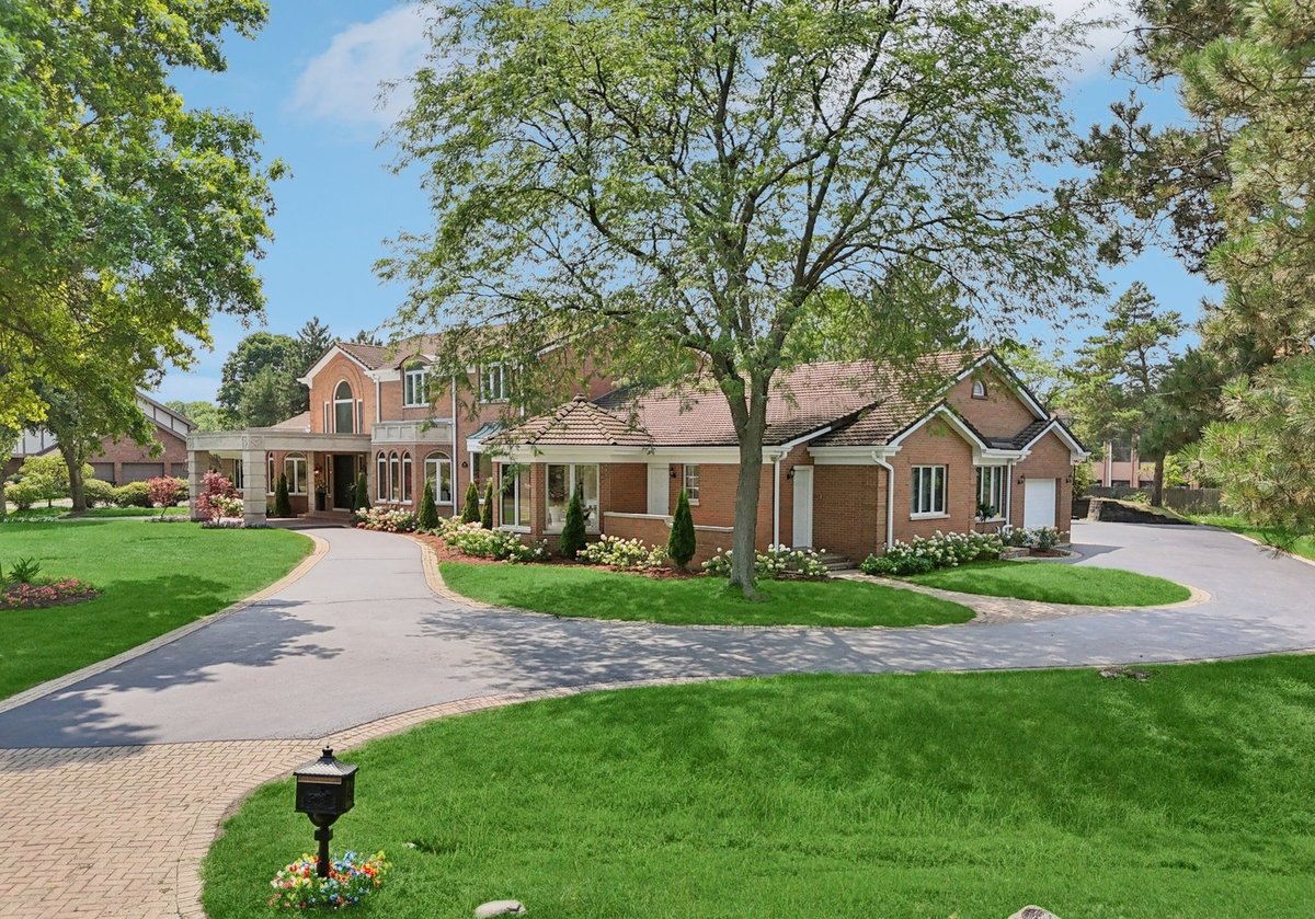 Featured Property - Weinberg Choi Realty Inc