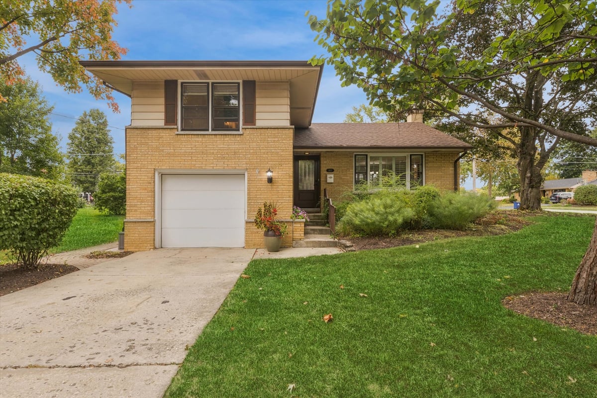 465 E Hillside Road