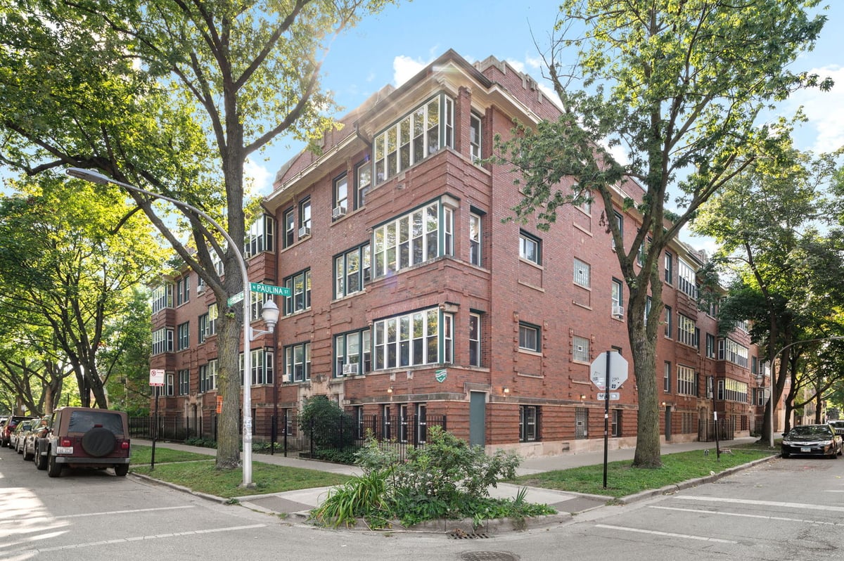 1645 W Greenleaf Avenue #3E, Chicago, IL 60626