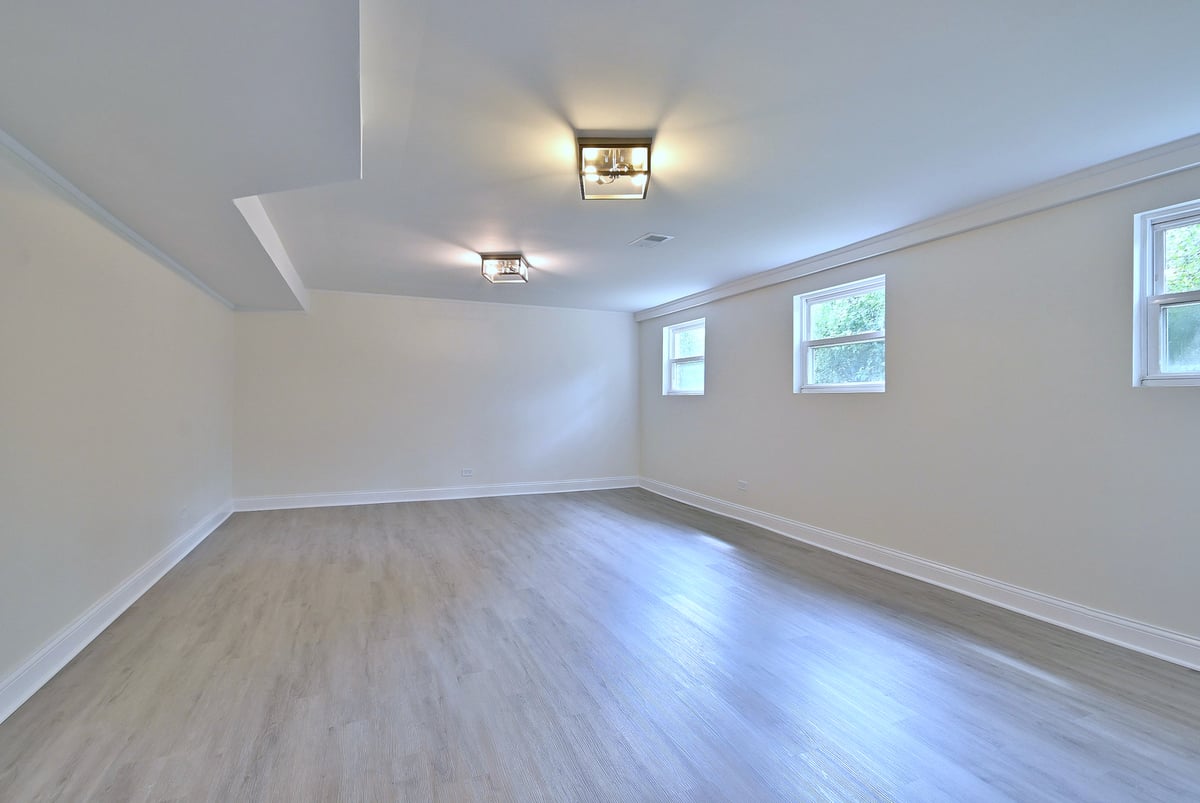 6750 N KOSTNER AVENUE, LINCOLNWOOD, IL 60712  Photo 15